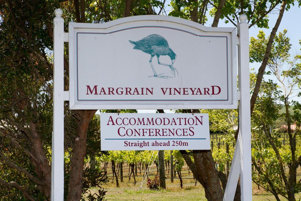 Margrain Vineyard Villas Martinborough Exterior photo